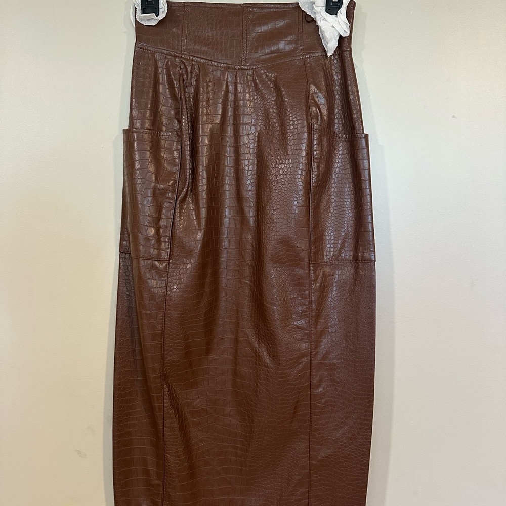 JLUXLABEL Croc-Embossed Brown Pencil Skirt
